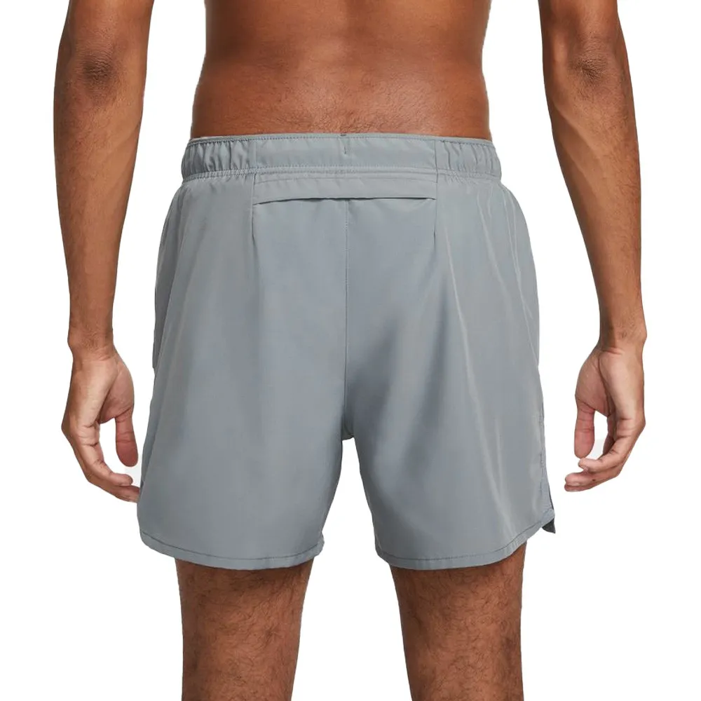 NIKE DRIFIT CHALLENGER PANTALONES CORTOS AJUSTE RELAJADO  SU23