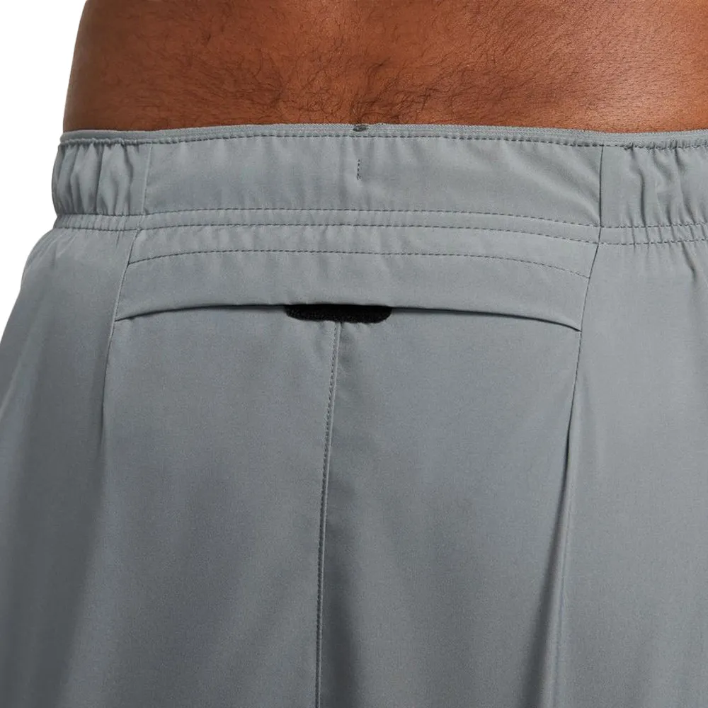 NIKE DRIFIT CHALLENGER PANTALONES CORTOS AJUSTE RELAJADO  SU23