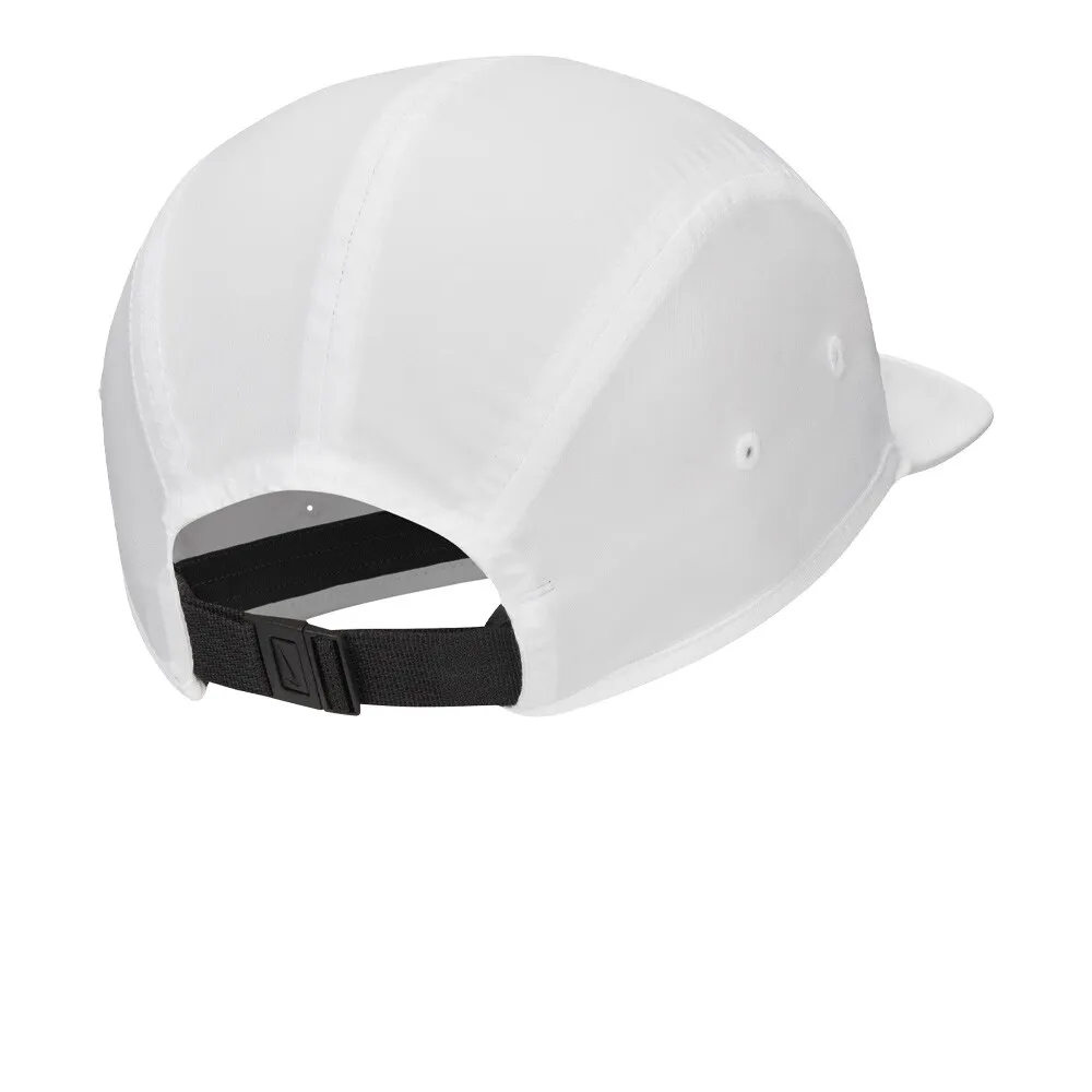 NIKE DRIFIT FLY UNSTRUCTURED GORRA SWOOSH  SU24