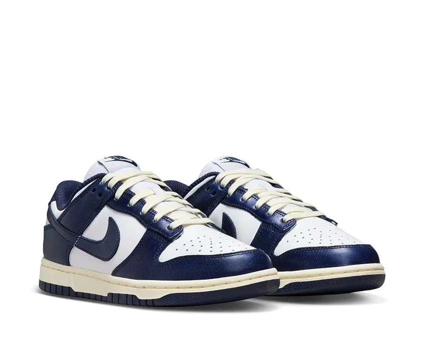 Nike Dunk Low Premium